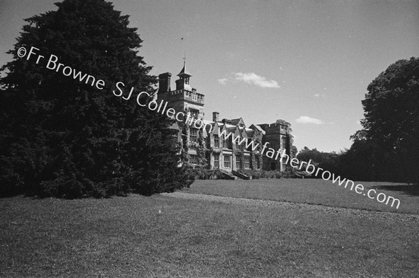 MALLOW CASTLE GARDEN VIEWS